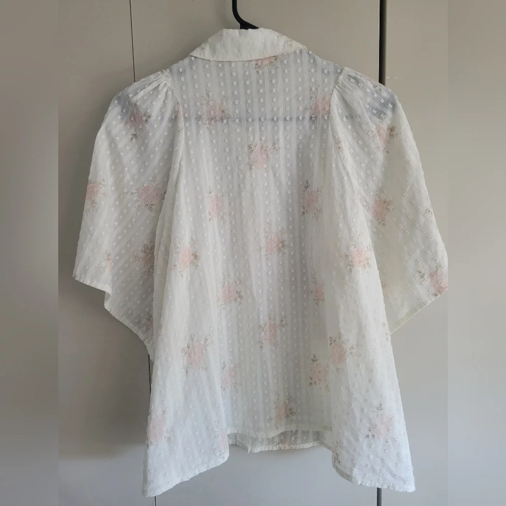The GREAT. Floral Flutter Sleeve Button Up Medium - Picture 2 of 4